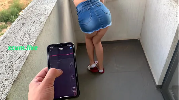 XXX Controlling vibrator by step brother in public places megaputki