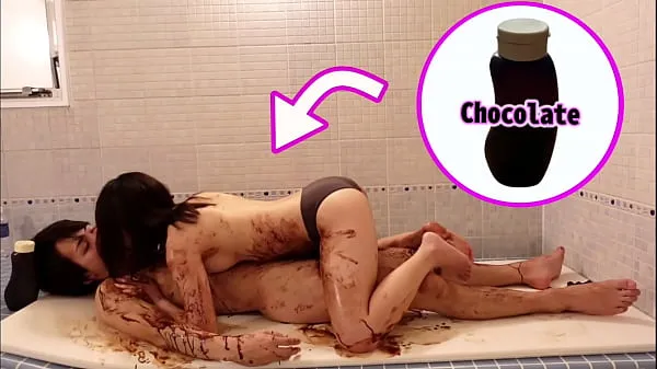 XXX Chocolate slick sex in the bathroom on valentine's day - Japanese young couple's real orgasm أنبوب ضخم