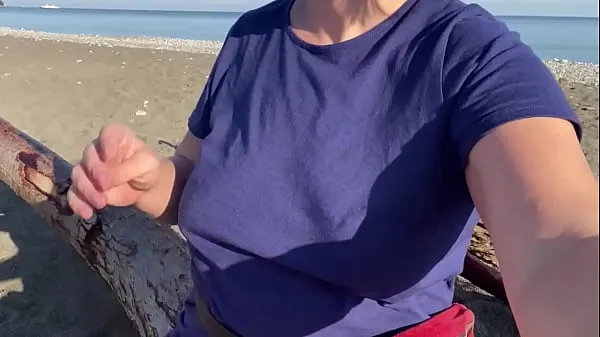 XXX Pissed herself on a public beach. And peed in the bathroom and then started farting. Pee compilation. Pissing outdoor. Pissing outside mega trubice