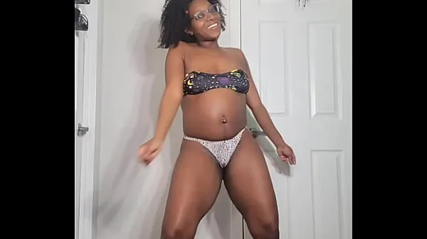 XXX Big Belly Sexy Dance Ebony mega cev
