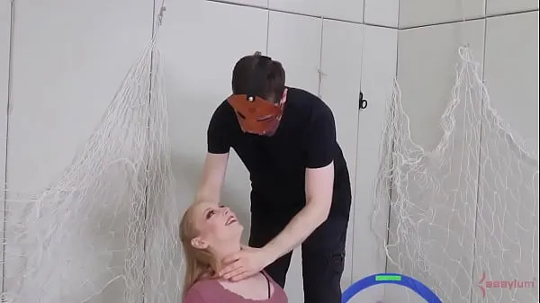 XXX Blonde submissive Delirious Hunter getting dominated and throat fucked by her master मेगा ट्यूब