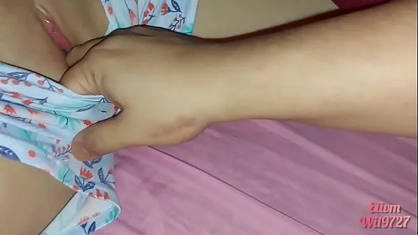 XXX xxx desi homemade video with my stepsister first time in her bed we do things under the covers أنبوب ضخم