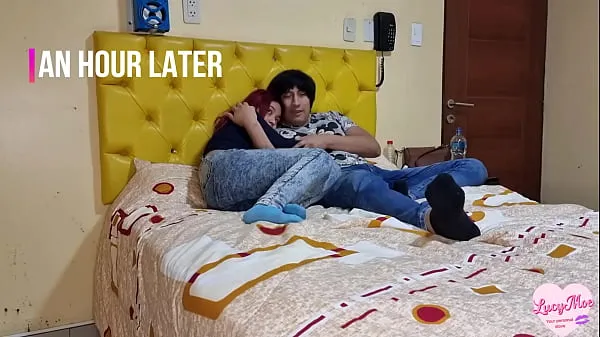 XXX Watching Netflix and relaxing with your best friend is fine but fucking her pussy is better मेगा ट्यूब