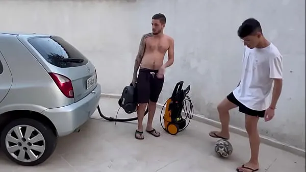 XXX Came Home And Asked For His Help To Wash The Car ống lớn