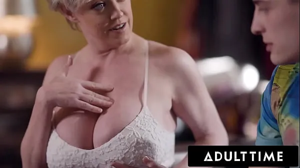 XXX ADULT TIME - Dee Williams' Stepson Can't Take His Eyes Off Of His Stepmom's Big Tits megaputki