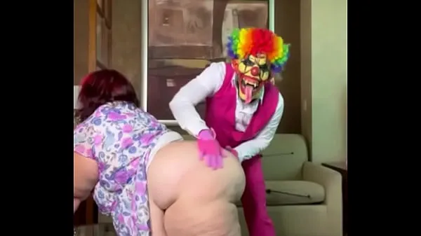 XXX Clown showing BBW white slut a good time in his luxury hotel room mega cev