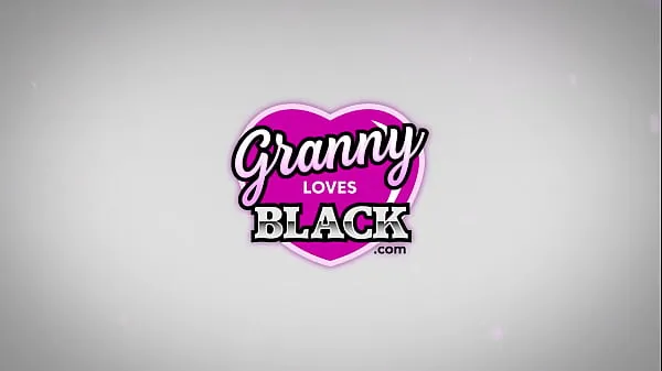 XXX GRANNYLOVESBLACK - Laila Bends Over for a Beefy Dong میگا ٹیوب