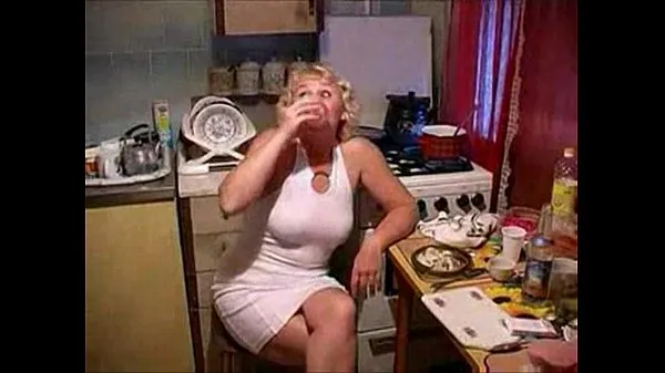 XXX A step mom fucked by her son in the kitchen river megarør