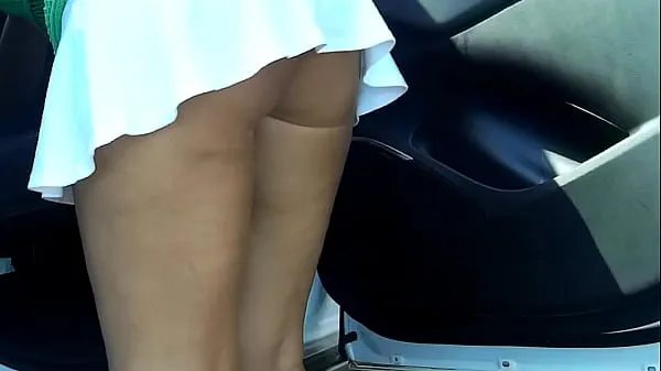 XXX Trina walking the streets and flashing in upskirt outfits ống lớn