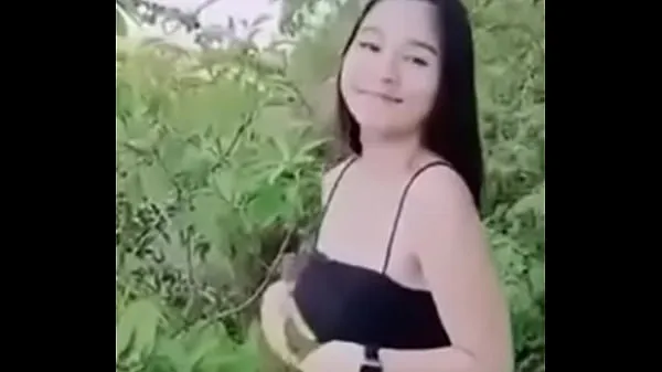 XXX Little Mintra is fucking in the middle of the forest with her husband میگا ٹیوب