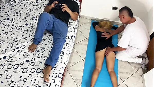 XXX I like the Masseur to Massage my Ass and Vagina in Front of my Cuckold Husband NTR Netorare หลอดเมกะ