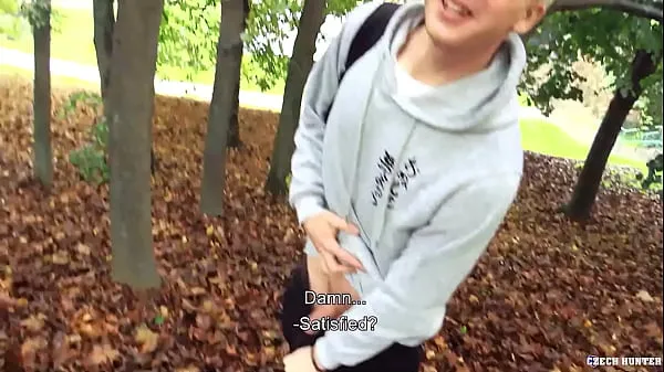 XXX Twink Blonde On His Way Home When He Bumps Into A Guy Who Wants His Dick Fucked And Pay At The Same Time - BigStr mega rør