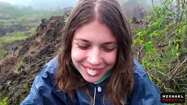 XXX The Riskiest Public Blowjob In The World On Top Of An Active Bali Volcano - POV หลอดเมกะ