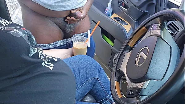 XXX I Asked A Stranger On The Side Of The Street To Jerk Off And Cum In My Ice Coffee (Public Masturbation) Outdoor Car Sex巨型管