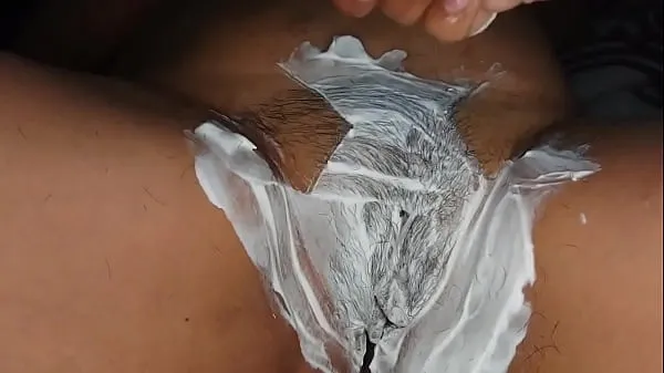 XXX I ask a neighbor if he helps me shave down there mega Tube