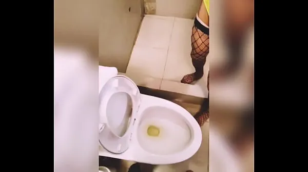 XXX Piss$fetice* pissed on the face by Slut mega trubice