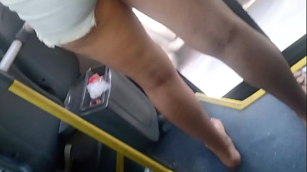 XXX Novinha Gostosa de Shortinho punched on the bus in Sp mega Tube