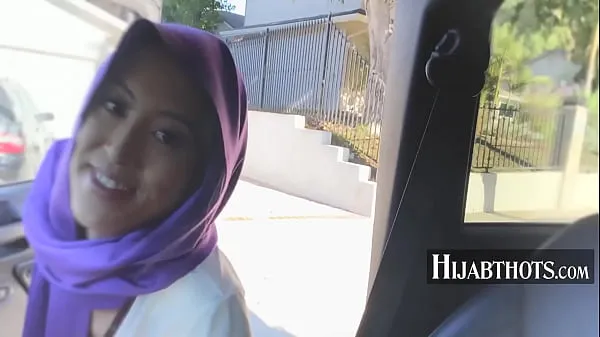 XXX Sneaky Hijab Virgin Teen- Alexia Anders巨型管
