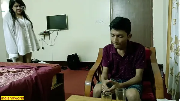 XXX Indian Teen boy 1st sex with Hot Sex Madam! Hindi Hot Sex أنبوب ضخم