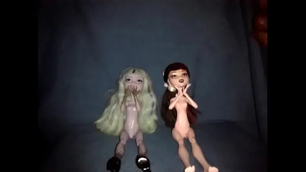XXX cum on monster high dolls mega trubice