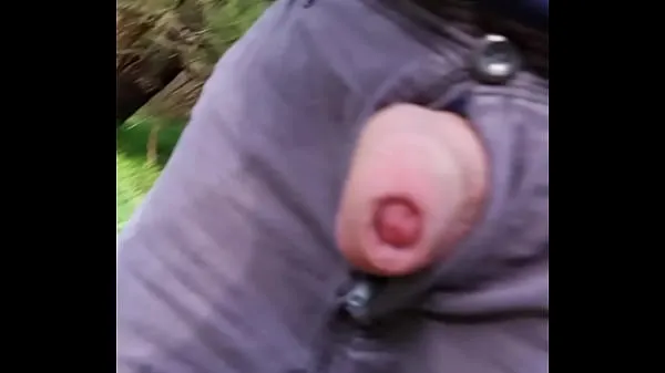 XXX Exposing My Small Penis in Public Woodlands巨型管