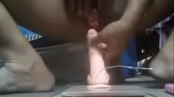 XXX She's so horny, playing with her clit, poking her pussy until cum fills her pussy hole. Big pussy, beautiful clit, worth licking. When you see it, your cock gets hard and cums all the time أنبوب ضخم