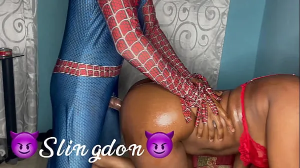 XXX Spiderman saved the city then fucked a fan mega trubice