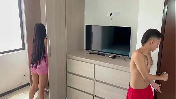 XXX A good fuck while my stepsister looks for clothes in her closet 메가 튜브