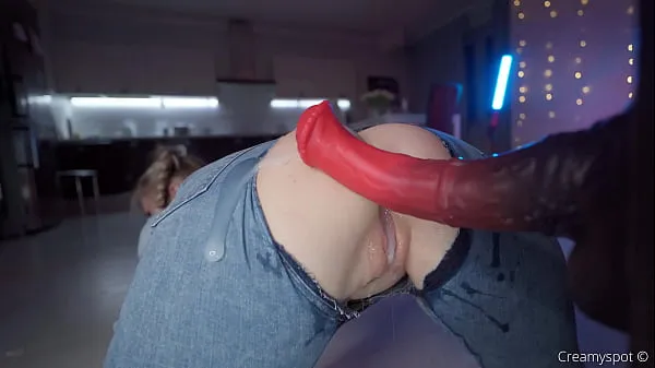 XXX Big Ass Teen in Ripped Jeans Gets Multiply Loads from Northosaur Dildo μέγα σωλήνα