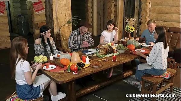 XXX Thanksgiving Dinner turns into Fucking Fiesta by ClubSweethearts أنبوب ضخم