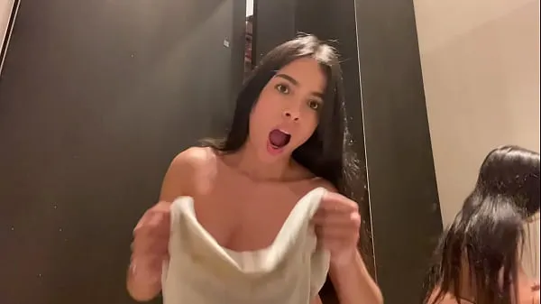 XXX They caught me in the store fitting room squirting, cumming everywhere巨型管
