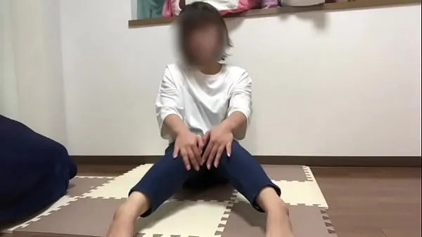 XXX When I inserted the toy into her pussy, there was some naughty juice on it... A girl who can't stop feeling horny every night and wants a hard penis巨型管