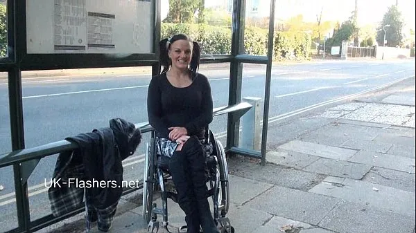 XXX Paraprincess outdoor exhibitionism and flashing wheelchair bound babe showing أنبوب ضخم